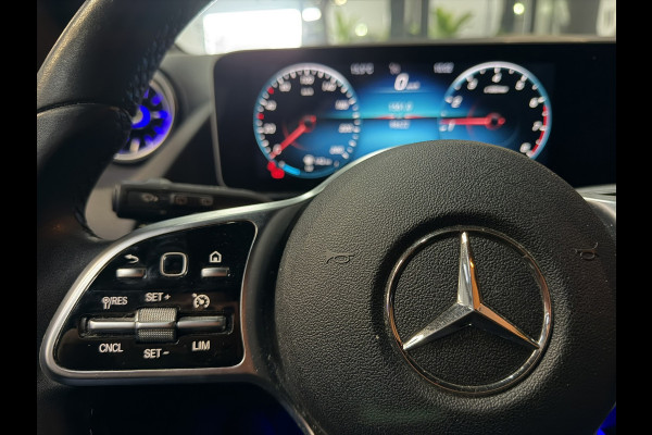Mercedes-Benz B-Klasse 180 Business Solution AMG | CarPlay | Camera | Cruise | LED | Stoelverwarming | PDC | Dealer onderhouden