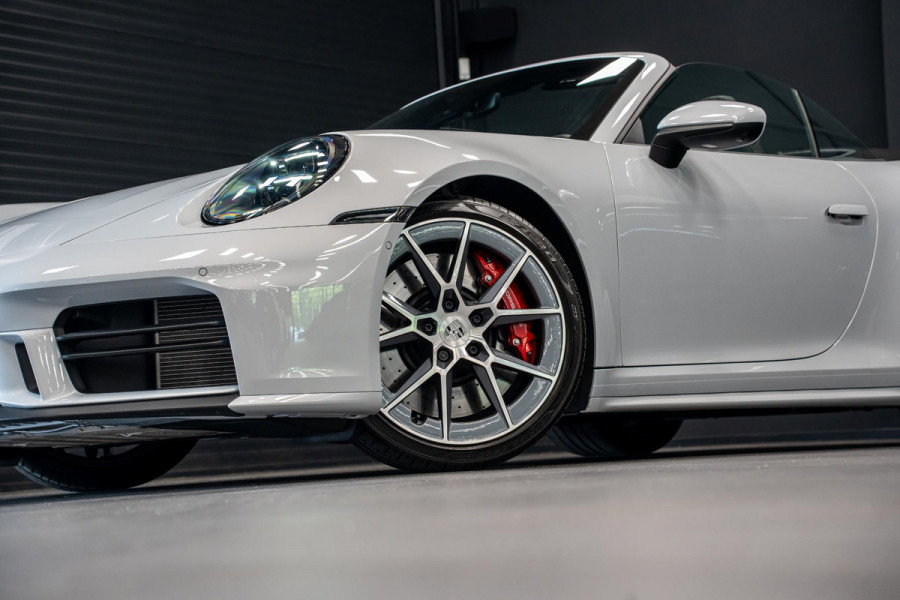 Porsche 911 Cabrio 3.0 Carrera S *FACELIFT / Sport-Design / Lift-Systeem / BOSE / Stoelventilatie / Vierwiel-Besturing / InnoDrive / Matrix-LED*