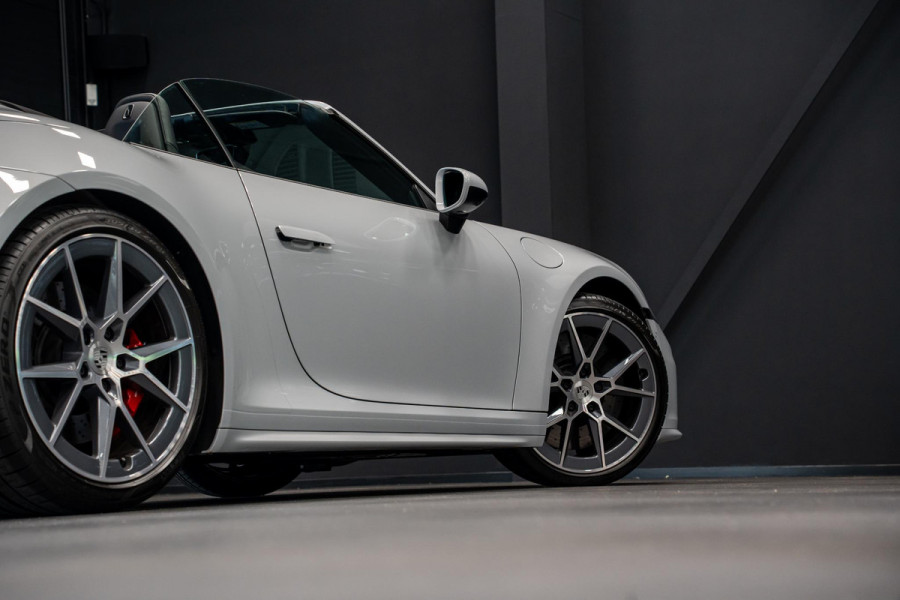 Porsche 911 Cabrio 3.0 Carrera S *FACELIFT / Sport-Design / Lift-Systeem / BOSE / Stoelventilatie / Vierwiel-Besturing / InnoDrive / Matrix-LED*