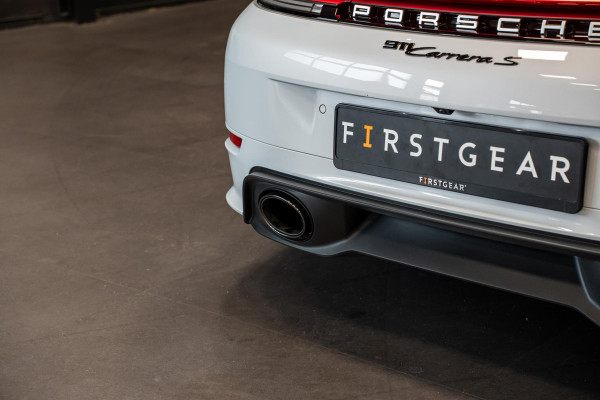 Porsche 911 Cabrio 3.0 Carrera S *FACELIFT / Sport-Design / Lift-Systeem / BOSE / Stoelventilatie / Vierwiel-Besturing / InnoDrive / Matrix-LED*