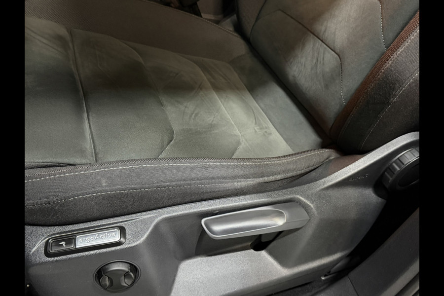 Volkswagen Tiguan Allspace 1.5 TSI ACT| Trekhaak | Camera | CarPlay | Adaptive Cruise | Dealer onderhouden