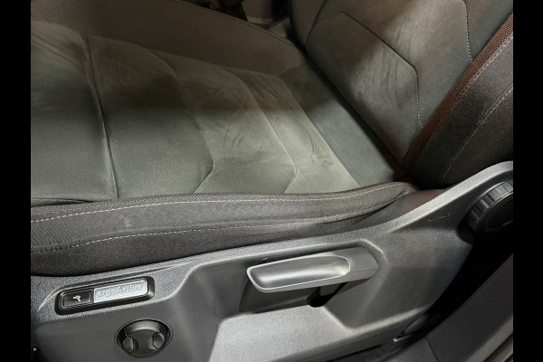 Volkswagen Tiguan Allspace 1.5 TSI ACT| Trekhaak | Camera | CarPlay | Adaptive Cruise | Dealer onderhouden
