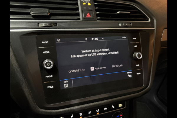 Volkswagen Tiguan Allspace 1.5 TSI ACT| Trekhaak | Camera | CarPlay | Adaptive Cruise | Dealer onderhouden
