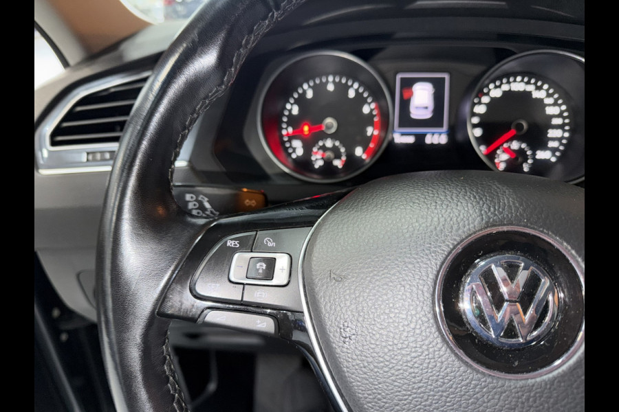 Volkswagen Tiguan Allspace 1.5 TSI ACT| Trekhaak | Camera | CarPlay | Adaptive Cruise | Dealer onderhouden