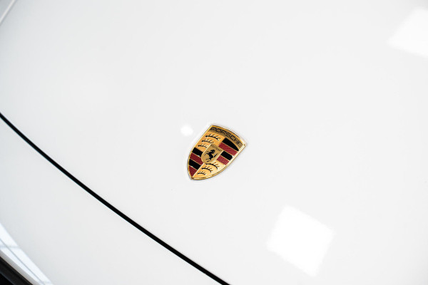 Porsche 911 3.0 Carrera T *FACELIFT / BOSE / Schuifdak / Sportuitlaat / Vierwiel-besturing / Achterlicht Exclusiv / Interieur-pakket: Carrera T*