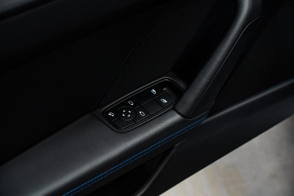 Porsche 911 3.0 Carrera T *FACELIFT / BOSE / Schuifdak / Sportuitlaat / Vierwiel-besturing / Achterlicht Exclusiv / Interieur-pakket: Carrera T*