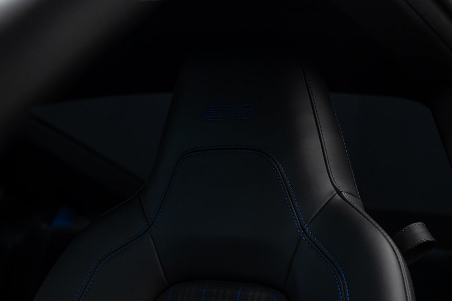 Porsche 911 3.0 Carrera T *FACELIFT / BOSE / Schuifdak / Sportuitlaat / Vierwiel-besturing / Achterlicht Exclusiv / Interieur-pakket: Carrera T*
