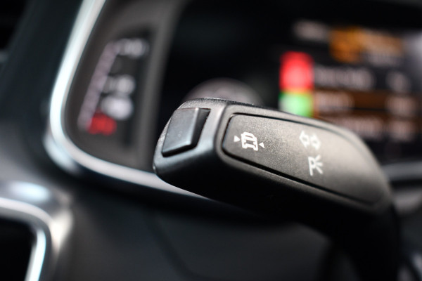 Audi A6 Avant 55 TFSI e quattro Competition Pano S-zetels ACC B&O HUD