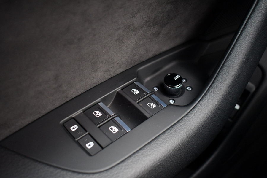 Audi A6 Avant 55 TFSI e quattro Competition Pano S-zetels ACC B&O HUD