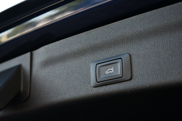 Audi A6 Avant 55 TFSI e quattro Competition Pano S-zetels ACC B&O HUD