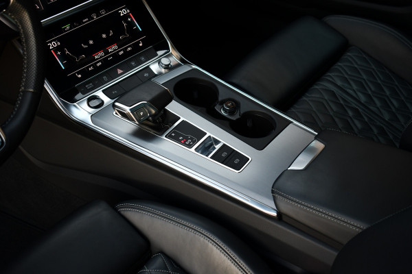 Audi A6 Avant 55 TFSI e quattro Competition Pano S-zetels ACC B&O HUD