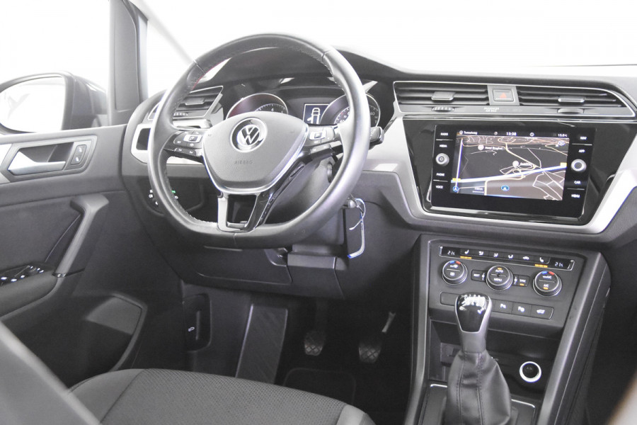 Volkswagen Touran 1.5 TSI Trendline *1ste Eigenaar*Panoramadak*Navigatie*Stoelverwarming*