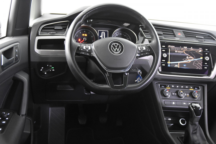 Volkswagen Touran 1.5 TSI Trendline *1ste Eigenaar*Panoramadak*Navigatie*Stoelverwarming*