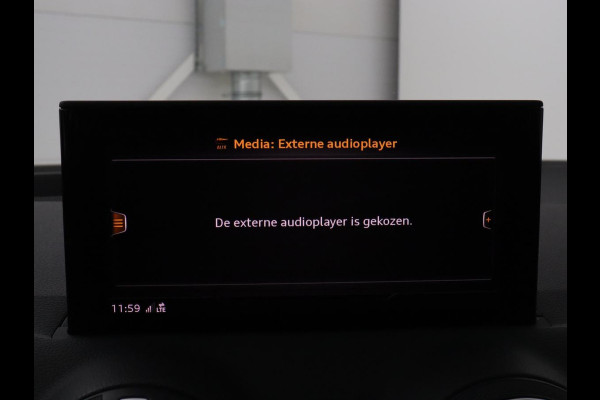 Audi Q2 1.4 TFSI Sport Pro Line S | Stoelverwarming | Carplay | Virtual Cockpit | Navigatie | Parkeerhulp | Full LED | Climate control | 18'' | Cruise control | Bluetooth | S Line
