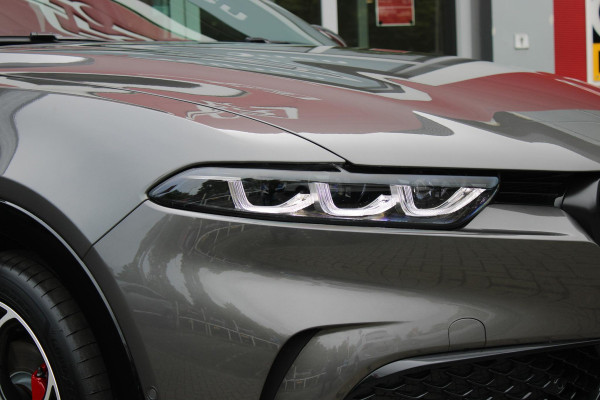 Alfa Romeo Tonale 1.5T Hybrid 160PK VELOCE | PREMIUM PACK: LEDEREN BEKLEDING/GEVENTILEERDE VOORSTOELEN/4-VOUDIG ELEKTRISCH VERSTELBARE LENDESTEUN VOORSTOELEN/ELEKTRISCH BEDIENBARE /HOOGGLANS ZWARTE RAAMOMLIJSTING/AMBIENT LIGHTING | TECHNOLOGY PACK: PARKEERWAARSCHUWING VOOR EN ACHTER/360° CAMERA/AUTOMATISCH INPARKEREN/ AUTONOMOUS DRIVING LEVEL 2: ADAPTIVE CRUISE CONTROL/LANE CENTERING ASSIST/TRAFFIC JAM ASSIST DODEHOEK DETECTIE AUTOMATISCH DIMMENDE BUITENSPIEGELS ELEKTRISCH BEDIENBARE ACHTERKLEP | WINTERPACK: STOELVERWARMING VOOR/STUURVERWARMING/VERWARMBARE RUITENSPROEIERS | 19" LICHTMET