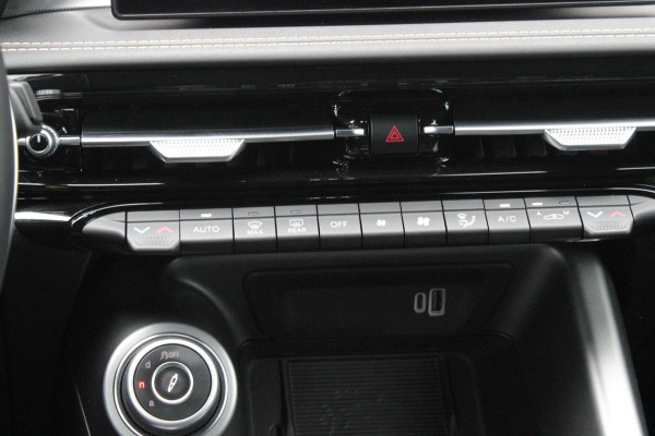 Alfa Romeo Tonale 1.5T Hybrid 160PK VELOCE | PREMIUM PACK: LEDEREN BEKLEDING/GEVENTILEERDE VOORSTOELEN/4-VOUDIG ELEKTRISCH VERSTELBARE LENDESTEUN VOORSTOELEN/ELEKTRISCH BEDIENBARE /HOOGGLANS ZWARTE RAAMOMLIJSTING/AMBIENT LIGHTING | TECHNOLOGY PACK: PARKEERWAARSCHUWING VOOR EN ACHTER/360° CAMERA/AUTOMATISCH INPARKEREN/ AUTONOMOUS DRIVING LEVEL 2: ADAPTIVE CRUISE CONTROL/LANE CENTERING ASSIST/TRAFFIC JAM ASSIST DODEHOEK DETECTIE AUTOMATISCH DIMMENDE BUITENSPIEGELS ELEKTRISCH BEDIENBARE ACHTERKLEP | WINTERPACK: STOELVERWARMING VOOR/STUURVERWARMING/VERWARMBARE RUITENSPROEIERS | 19" LICHTMET