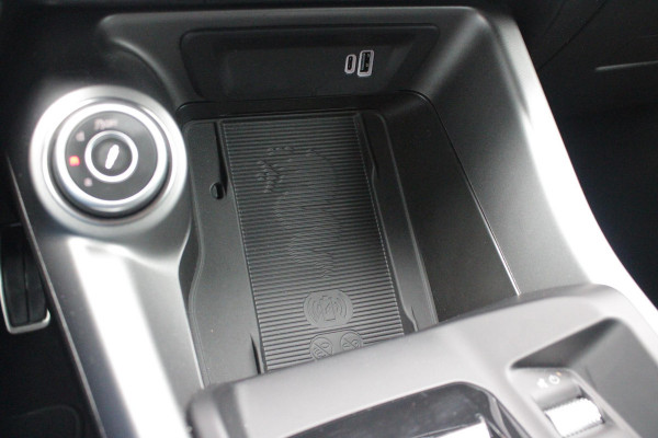 Alfa Romeo Tonale 1.5T Hybrid 160PK VELOCE | PREMIUM PACK: LEDEREN BEKLEDING/GEVENTILEERDE VOORSTOELEN/4-VOUDIG ELEKTRISCH VERSTELBARE LENDESTEUN VOORSTOELEN/ELEKTRISCH BEDIENBARE /HOOGGLANS ZWARTE RAAMOMLIJSTING/AMBIENT LIGHTING | TECHNOLOGY PACK: PARKEERWAARSCHUWING VOOR EN ACHTER/360° CAMERA/AUTOMATISCH INPARKEREN/ AUTONOMOUS DRIVING LEVEL 2: ADAPTIVE CRUISE CONTROL/LANE CENTERING ASSIST/TRAFFIC JAM ASSIST DODEHOEK DETECTIE AUTOMATISCH DIMMENDE BUITENSPIEGELS ELEKTRISCH BEDIENBARE ACHTERKLEP | WINTERPACK: STOELVERWARMING VOOR/STUURVERWARMING/VERWARMBARE RUITENSPROEIERS | 19" LICHTMET