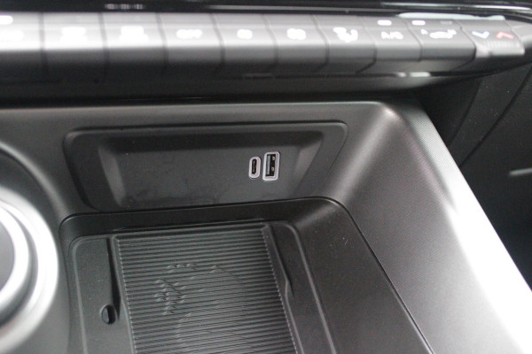Alfa Romeo Tonale 1.5T Hybrid 160PK VELOCE | PREMIUM PACK: LEDEREN BEKLEDING/GEVENTILEERDE VOORSTOELEN/4-VOUDIG ELEKTRISCH VERSTELBARE LENDESTEUN VOORSTOELEN/ELEKTRISCH BEDIENBARE /HOOGGLANS ZWARTE RAAMOMLIJSTING/AMBIENT LIGHTING | TECHNOLOGY PACK: PARKEERWAARSCHUWING VOOR EN ACHTER/360° CAMERA/AUTOMATISCH INPARKEREN/ AUTONOMOUS DRIVING LEVEL 2: ADAPTIVE CRUISE CONTROL/LANE CENTERING ASSIST/TRAFFIC JAM ASSIST DODEHOEK DETECTIE AUTOMATISCH DIMMENDE BUITENSPIEGELS ELEKTRISCH BEDIENBARE ACHTERKLEP | WINTERPACK: STOELVERWARMING VOOR/STUURVERWARMING/VERWARMBARE RUITENSPROEIERS | 19" LICHTMET