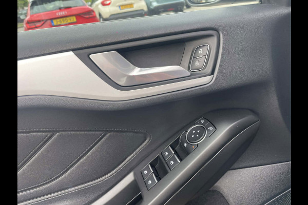 Ford FOCUS Wagon 1.0 EcoBoost Hybrid Trend Edition Business / camera / Navigatie
