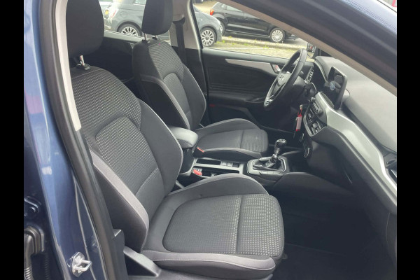 Ford FOCUS Wagon 1.0 EcoBoost Hybrid Trend Edition Business / camera / Navigatie