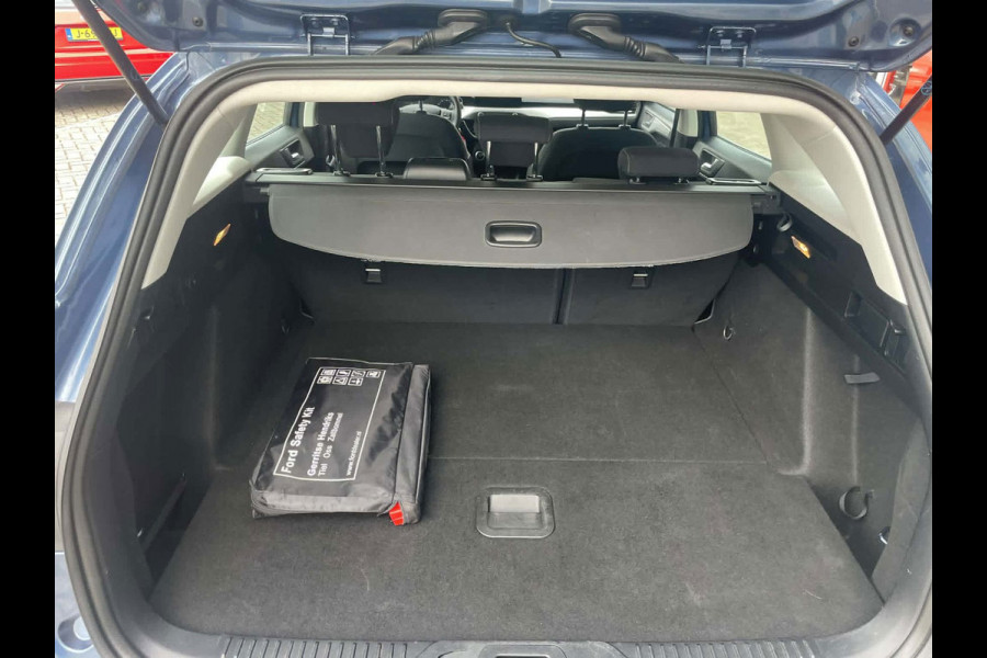 Ford FOCUS Wagon 1.0 EcoBoost Hybrid Trend Edition Business / camera / Navigatie