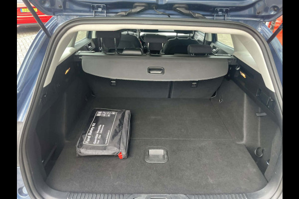 Ford FOCUS Wagon 1.0 EcoBoost Hybrid Trend Edition Business / camera / Navigatie