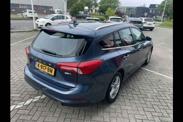 Ford FOCUS Wagon 1.0 EcoBoost Hybrid Trend Edition Business / camera / Navigatie