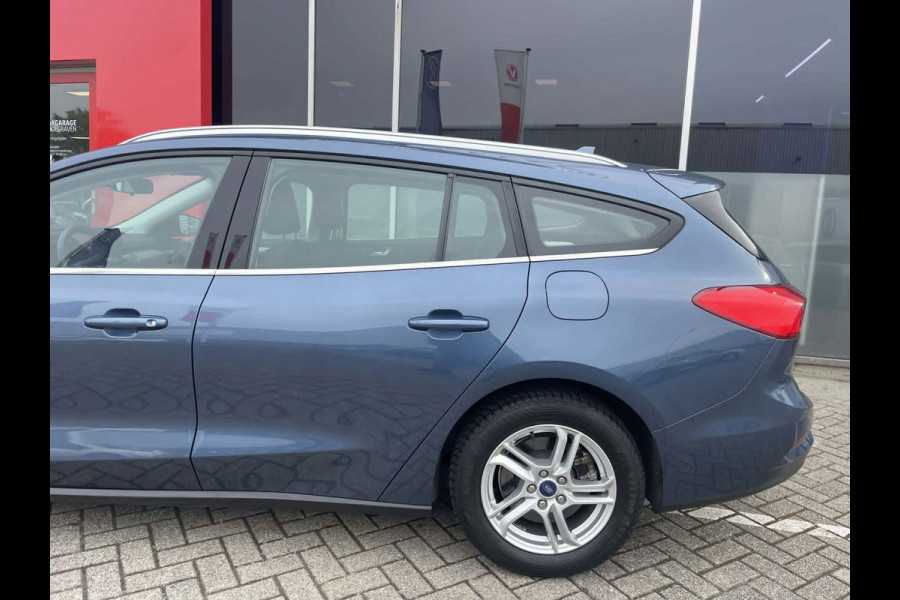 Ford FOCUS Wagon 1.0 EcoBoost Hybrid Trend Edition Business / camera / Navigatie