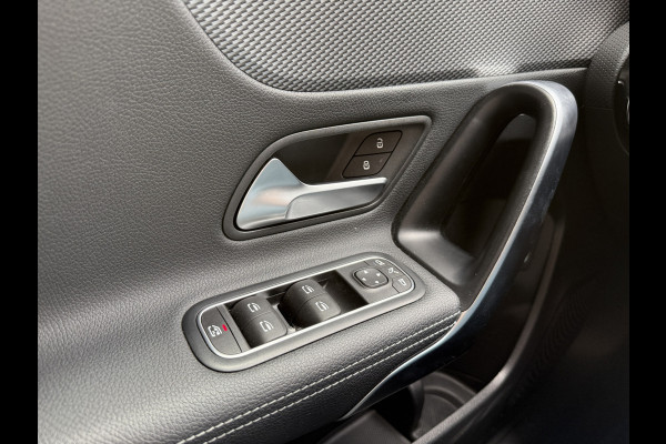 Mercedes-Benz A-Klasse 250 e Business Solution Luxury Limited | Panoramadak | Keyless | Apple Carplay