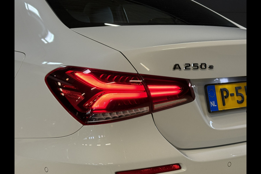 Mercedes-Benz A-Klasse 250 e Business Solution Luxury Limited | Panoramadak | Keyless | Apple Carplay
