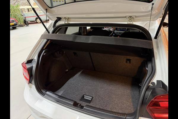 Volkswagen Polo 1.0 TSI Comfortline | CarPlay | Stoelverwarming | Adaptieve Cruise | Parkeersensoren | LED