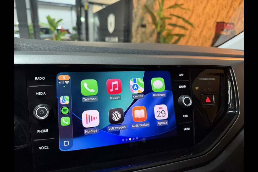 Volkswagen Polo 1.0 TSI Comfortline | CarPlay | Stoelverwarming | Adaptieve Cruise | Parkeersensoren | LED