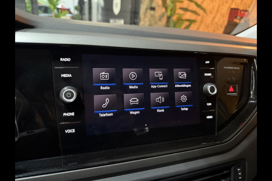 Volkswagen Polo 1.0 TSI Comfortline | CarPlay | Stoelverwarming | Adaptieve Cruise | Parkeersensoren | LED