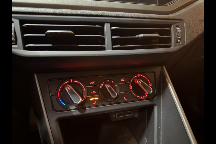 Volkswagen Polo 1.0 TSI Comfortline | CarPlay | Stoelverwarming | Adaptieve Cruise | Parkeersensoren | LED