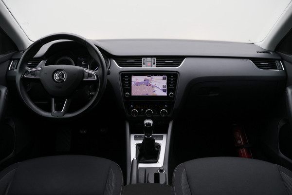 Škoda Octavia Combi 1.5 TSI Greentech Style Business Climate, Cruise, Apple Carplay, Stoelverwarming, PDC, Trekhaak, 17''