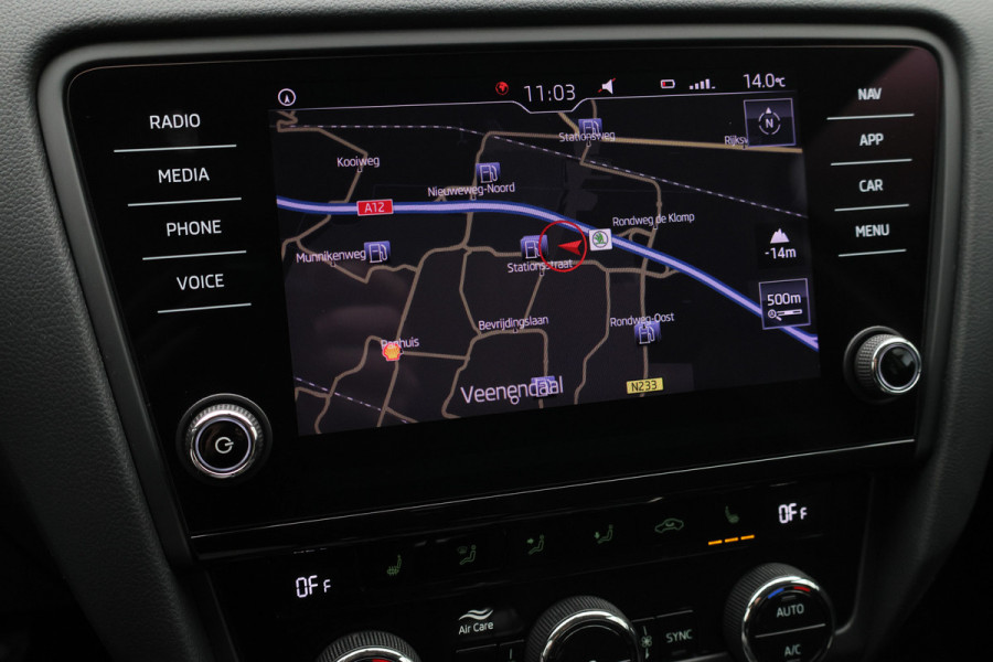 Škoda Octavia Combi 1.5 TSI Greentech Style Business Climate, Cruise, Apple Carplay, Stoelverwarming, PDC, Trekhaak, 17''