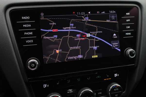 Škoda Octavia Combi 1.5 TSI Greentech Style Business Climate, Cruise, Apple Carplay, Stoelverwarming, PDC, Trekhaak, 17''