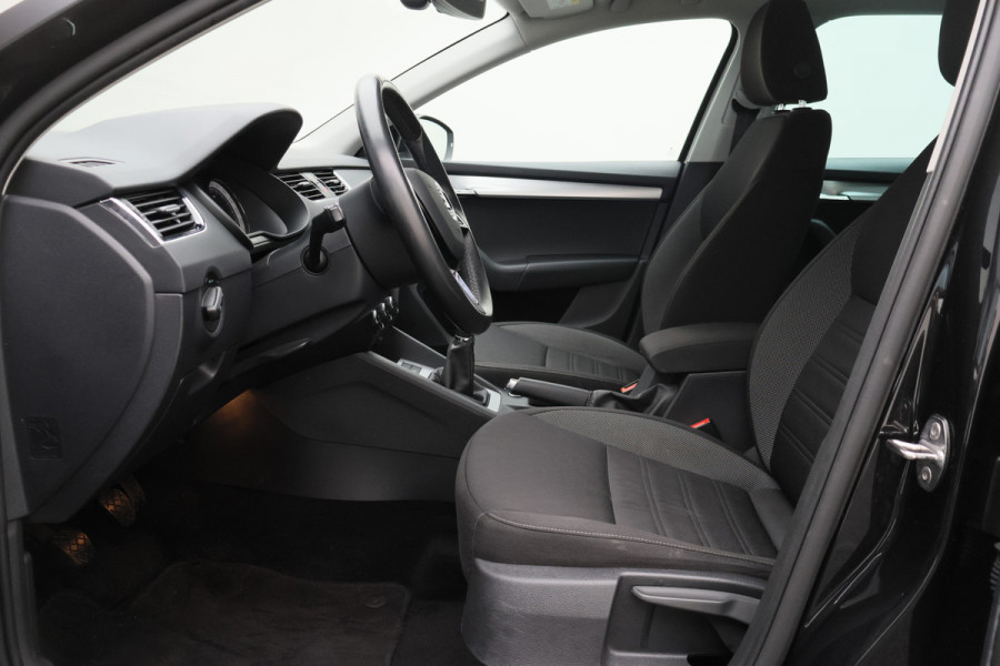 Škoda Octavia Combi 1.5 TSI Greentech Style Business Climate, Cruise, Apple Carplay, Stoelverwarming, PDC, Trekhaak, 17''