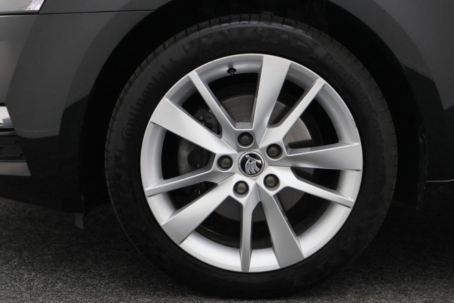 Škoda Octavia Combi 1.5 TSI Greentech Style Business Climate, Cruise, Apple Carplay, Stoelverwarming, PDC, Trekhaak, 17''
