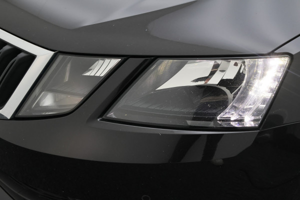 Škoda Octavia Combi 1.5 TSI Greentech Style Business Climate, Cruise, Apple Carplay, Stoelverwarming, PDC, Trekhaak, 17''