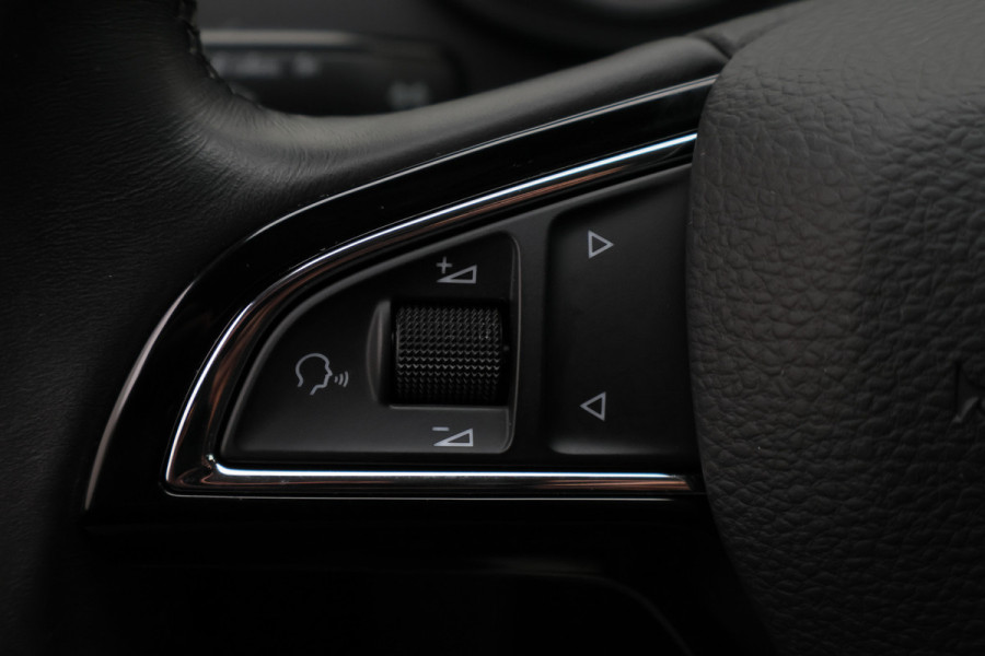 Škoda Octavia Combi 1.5 TSI Greentech Style Business Climate, Cruise, Apple Carplay, Stoelverwarming, PDC, Trekhaak, 17''