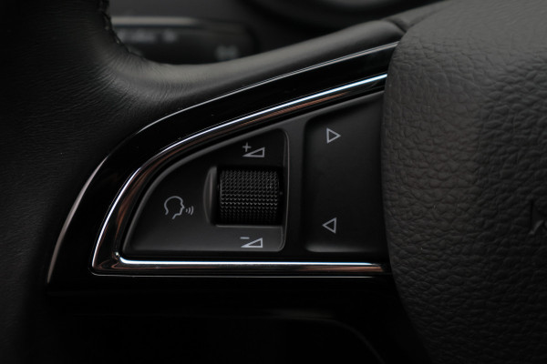 Škoda Octavia Combi 1.5 TSI Greentech Style Business Climate, Cruise, Apple Carplay, Stoelverwarming, PDC, Trekhaak, 17''