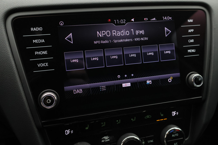 Škoda Octavia Combi 1.5 TSI Greentech Style Business Climate, Cruise, Apple Carplay, Stoelverwarming, PDC, Trekhaak, 17''