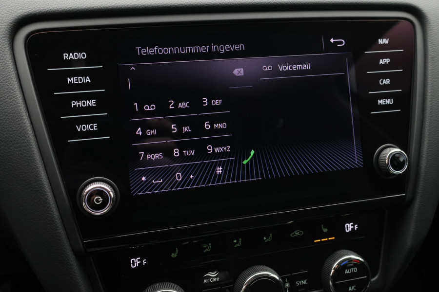 Škoda Octavia Combi 1.5 TSI Greentech Style Business Climate, Cruise, Apple Carplay, Stoelverwarming, PDC, Trekhaak, 17''