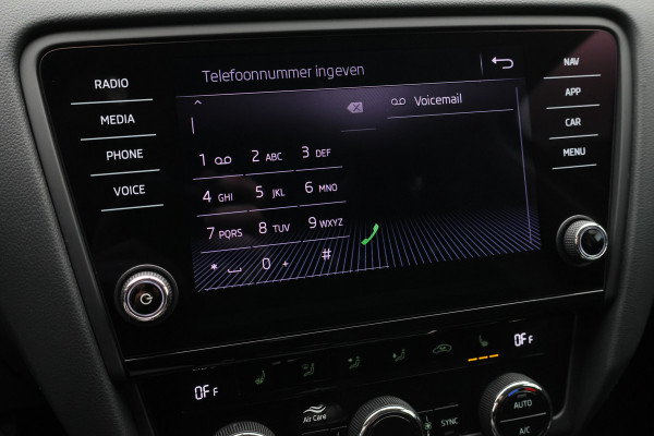 Škoda Octavia Combi 1.5 TSI Greentech Style Business Climate, Cruise, Apple Carplay, Stoelverwarming, PDC, Trekhaak, 17''
