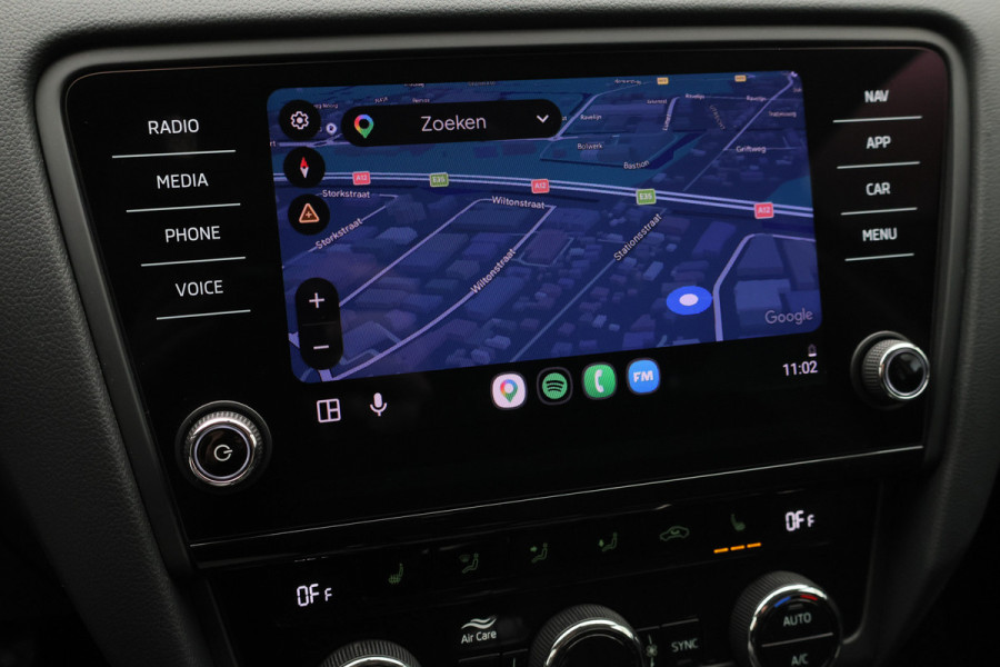 Škoda Octavia Combi 1.5 TSI Greentech Style Business Climate, Cruise, Apple Carplay, Stoelverwarming, PDC, Trekhaak, 17''
