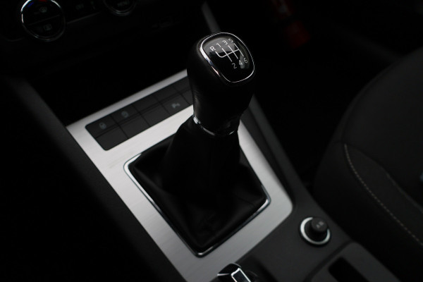 Škoda Octavia Combi 1.5 TSI Greentech Style Business Climate, Cruise, Apple Carplay, Stoelverwarming, PDC, Trekhaak, 17''