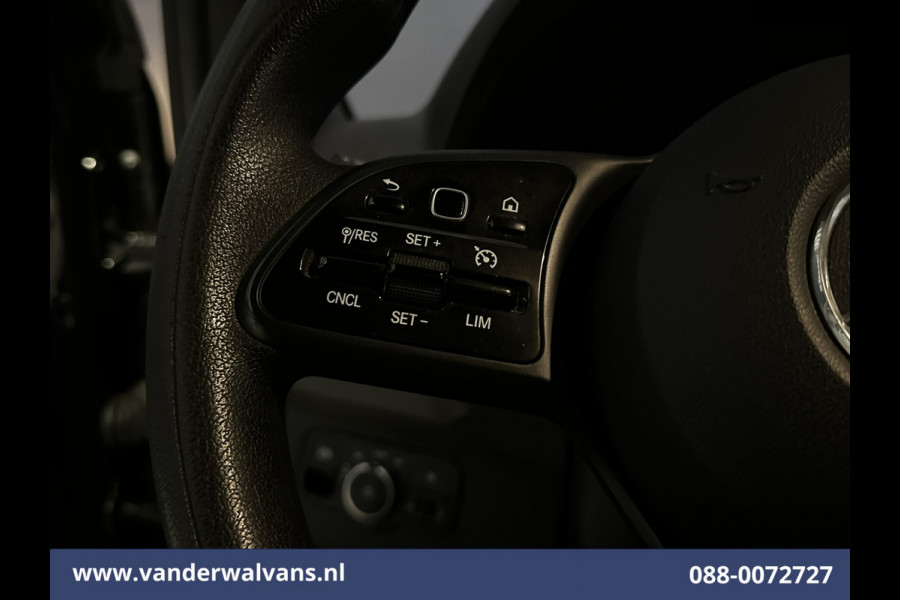 Mercedes-Benz Sprinter 314 CDI 143pk L2H2 Euro6 Airco | Camera | Apple Carplay | Trekhaak | Cruisecontrol Android Auto, Stoelverwarming, 270 Graden Achterdeuren, Parkeersensoren, Bijrijdersbank