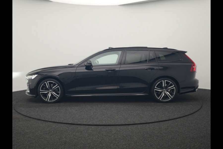 Volvo V60 T8 Twin Engine AWD R-Design PHEV 390pk Dealer O.H. | Trekhaak Af Fabriek | Panodak | Head Up | Harman / Kardon | Camera | Lederen Sportstoelen Memory & Verwarmd | Apple Carplay | Stuur Verwarmd | Navigatie | DAB | Plug In Hybrid |