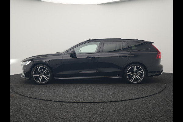 Volvo V60 T8 Twin Engine AWD R-Design PHEV 390pk Dealer O.H. | Trekhaak Af Fabriek | Panodak | Head Up | Harman / Kardon | Camera | Lederen Sportstoelen Memory & Verwarmd | Apple Carplay | Stuur Verwarmd | Navigatie | DAB | Plug In Hybrid |